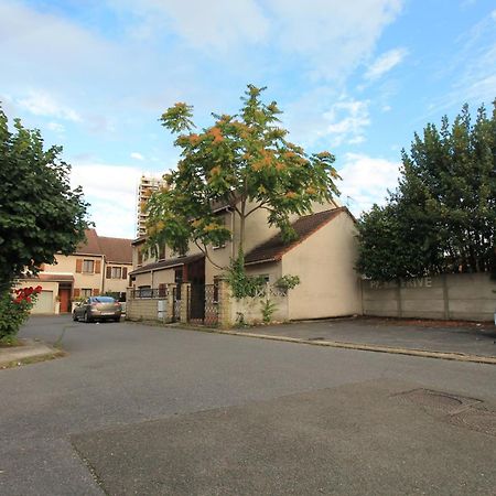 Parking Prive Gratuit - 15Mn Paris - Gare A Pied En 5Mn - Tout Equipee - Terrasse - Jardin - Stade De France - Casino D'Enghien - Hippodrome, Universite Épinay-sur-Seine Екстериор снимка