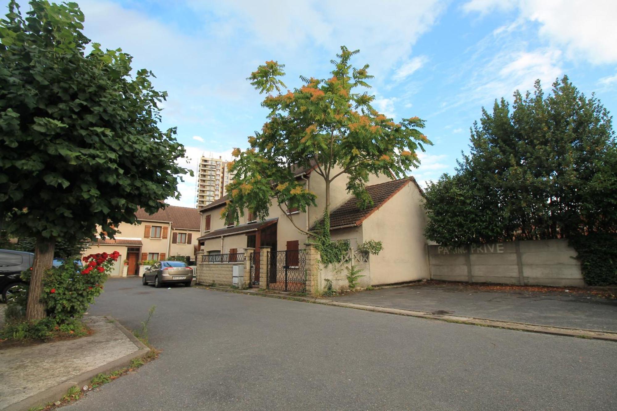 Parking Prive Gratuit - 15Mn Paris - Gare A Pied En 5Mn - Tout Equipee - Terrasse - Jardin - Stade De France - Casino D'Enghien - Hippodrome, Universite Épinay-sur-Seine Екстериор снимка