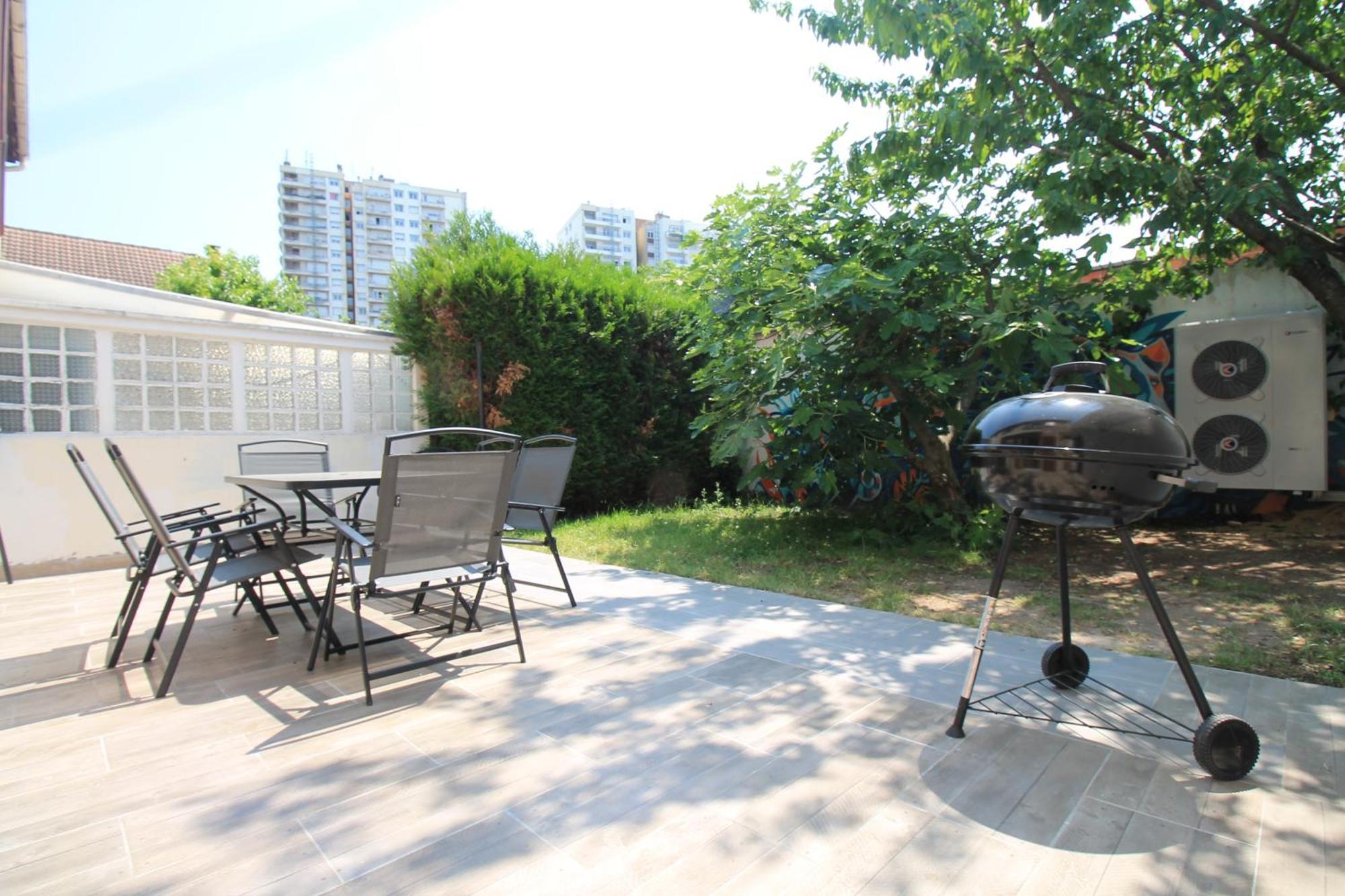 Parking Prive Gratuit - 15Mn Paris - Gare A Pied En 5Mn - Tout Equipee - Terrasse - Jardin - Stade De France - Casino D'Enghien - Hippodrome, Universite Épinay-sur-Seine Екстериор снимка