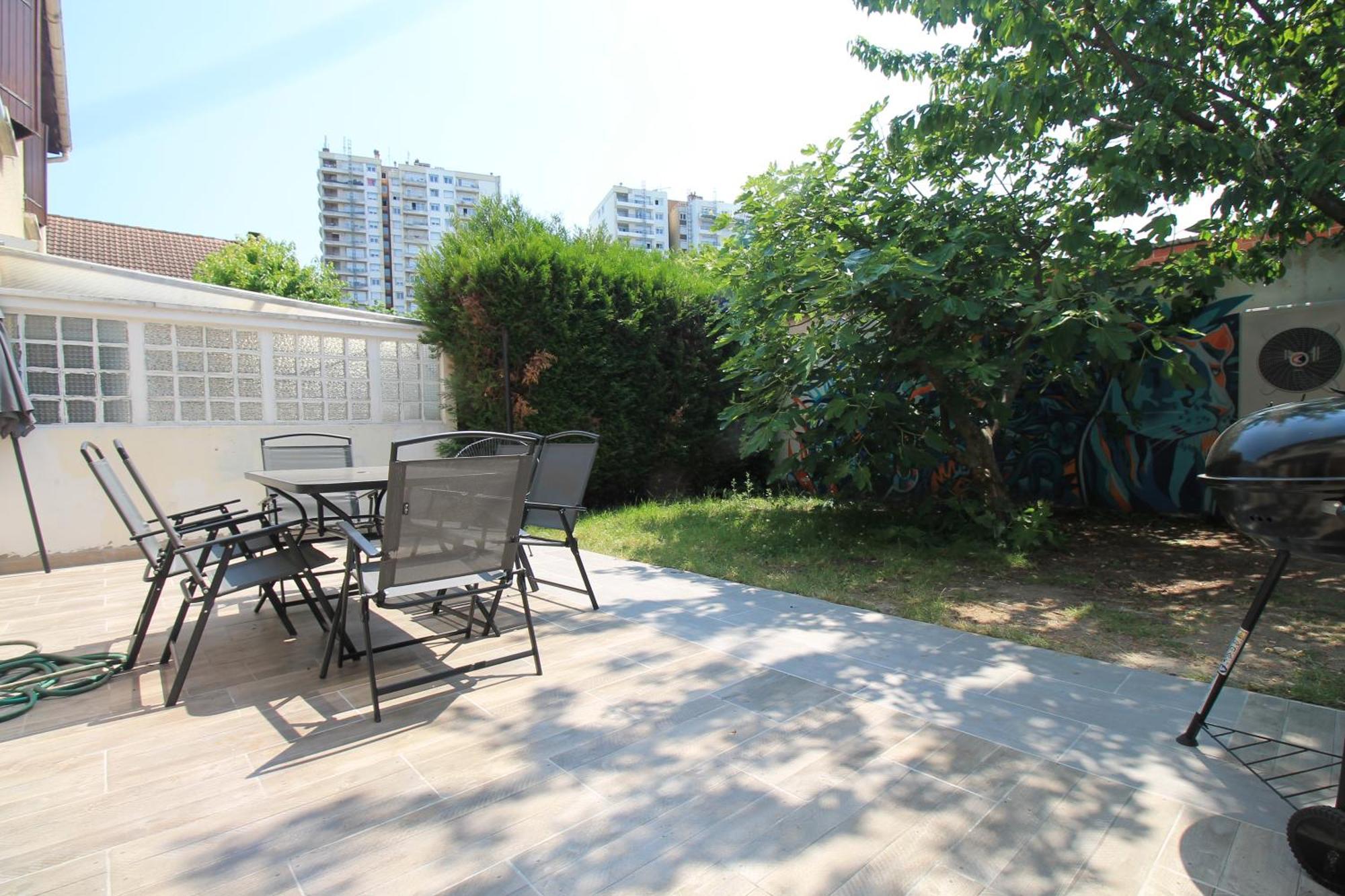 Parking Prive Gratuit - 15Mn Paris - Gare A Pied En 5Mn - Tout Equipee - Terrasse - Jardin - Stade De France - Casino D'Enghien - Hippodrome, Universite Épinay-sur-Seine Екстериор снимка